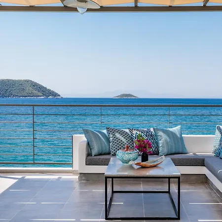 By The Sea Holiday home Neo Klima