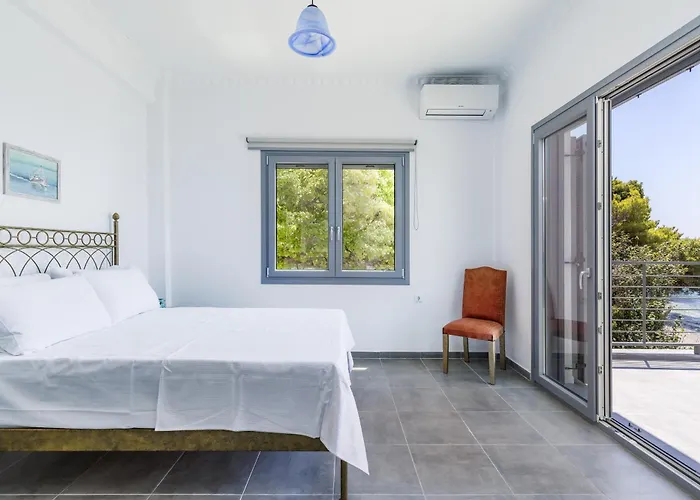 By The Sea Case de vacanță